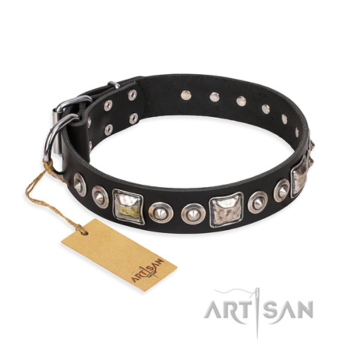 Leder Hundehalsband "Eternal Beauty and Style" FDT Artisan - zum Schließen ins Bild klicken